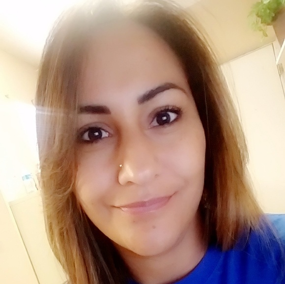 Meet your Posher, Vanesa - Picture 1 of 1